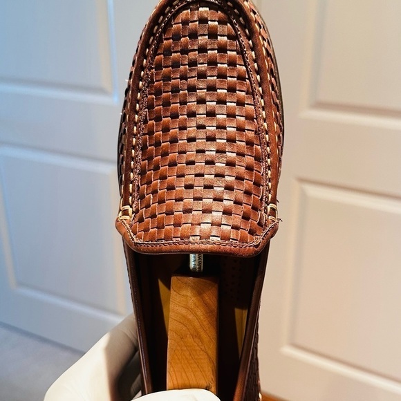 Tommy Bahama Orson Venetian Woven Leather Drivers. - Picture 9 of 14